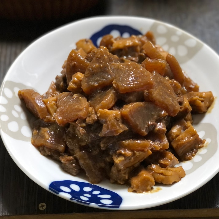 2日間煮込みます!つけてみそかけてみそでどて煮